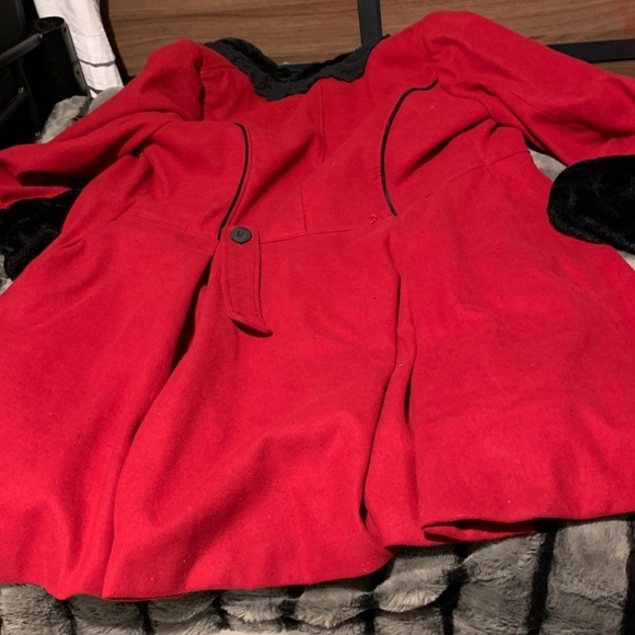 #306 Hell Bunny Red Pea Coat with Black Fur Trim goth/punk perfect for Holidays - Picture 6 of 9
